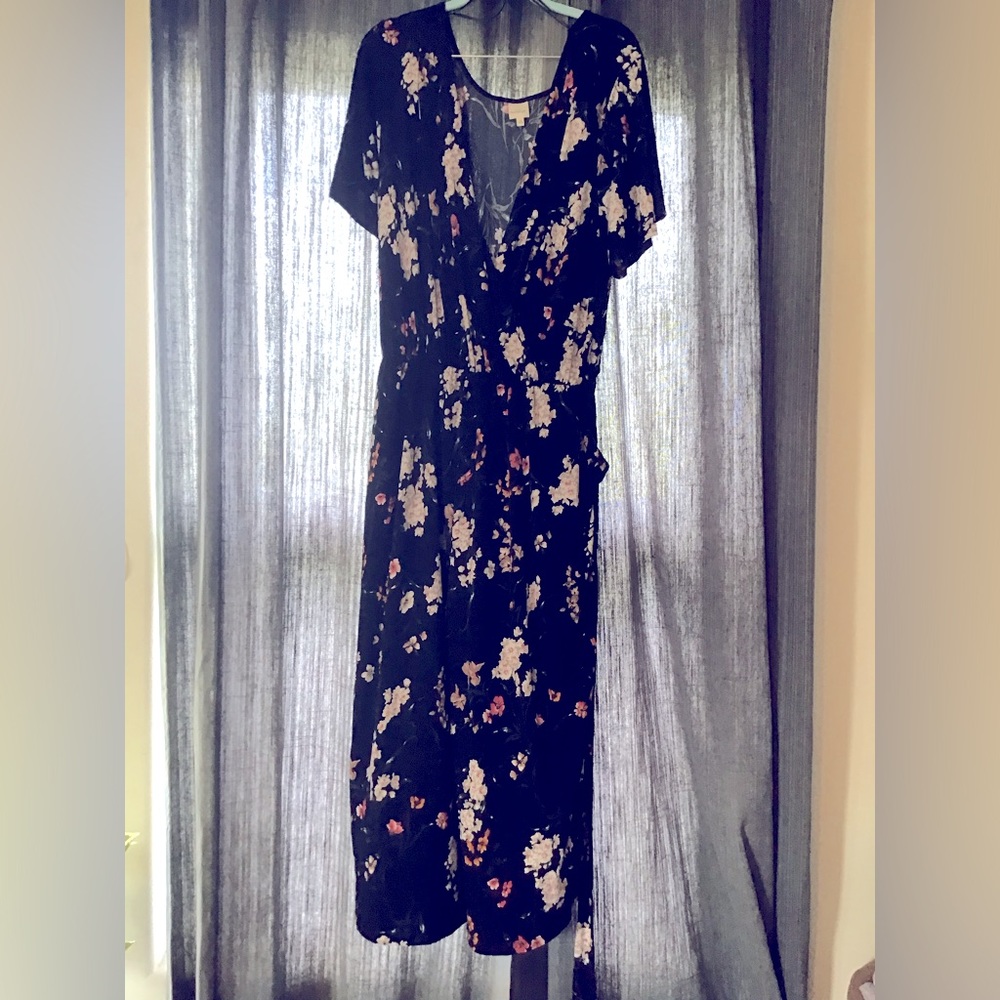 Floral wrap style jumpsuit size 2x